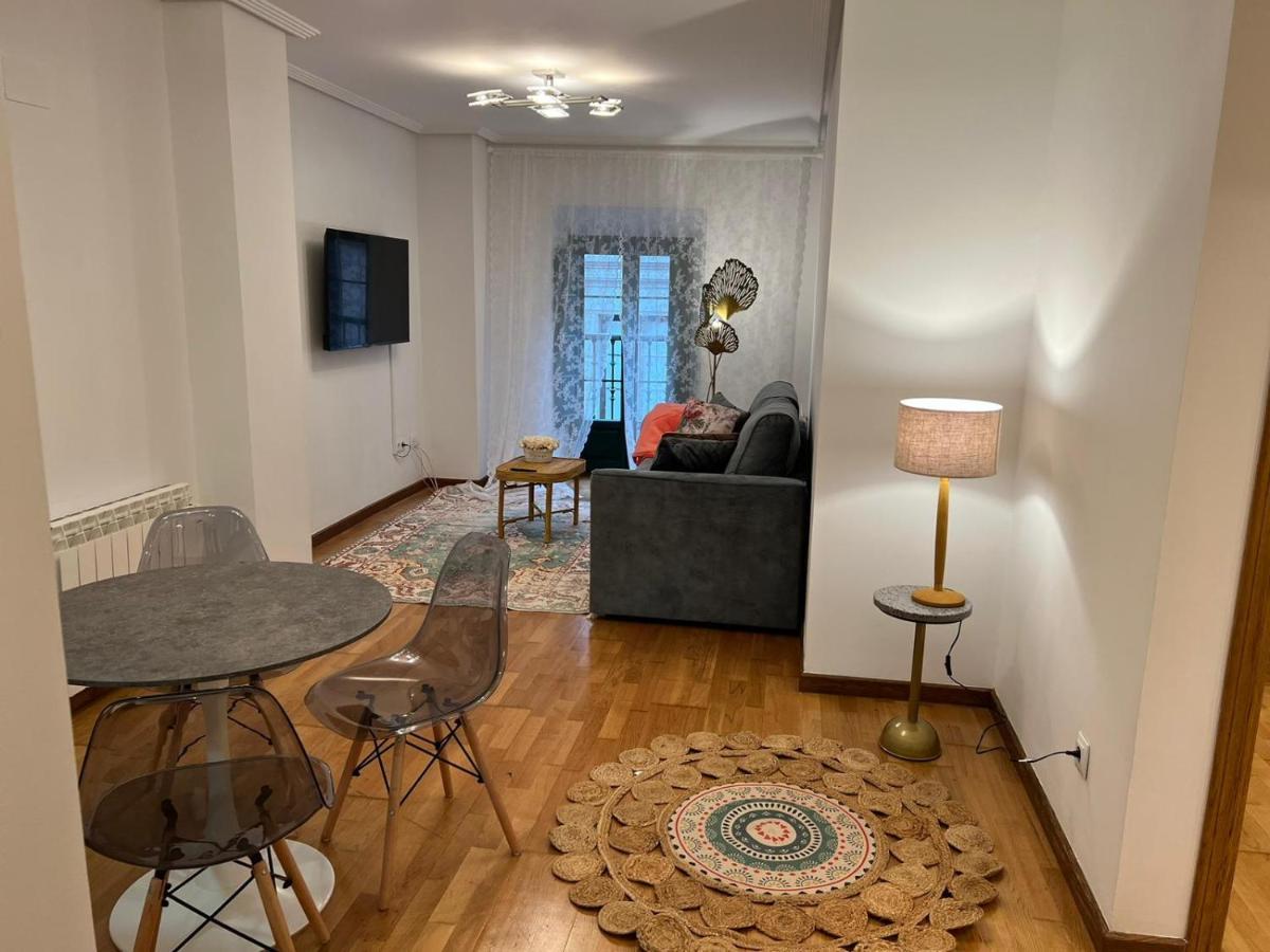 Apartamentos El Escudo Centro 리바데세야 외부 사진