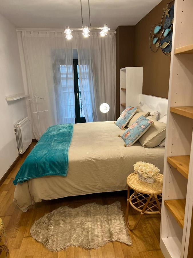Apartamentos El Escudo Centro 리바데세야 외부 사진